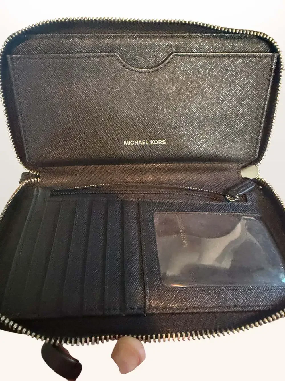 Michael Kors Jet Set Travel Continental Zip Around Leather Wallet
